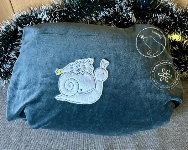 Stickdatei - MERRY SNAILMAS Redwork, ITH-Stecker, ITH-Anhänger [Digital] – Bild 3
