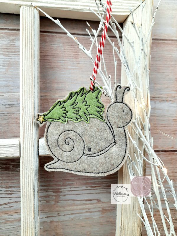 Stickdatei - MERRY SNAILMAS Redwork, ITH-Stecker, ITH-Anhänger [Digital] – Bild 2